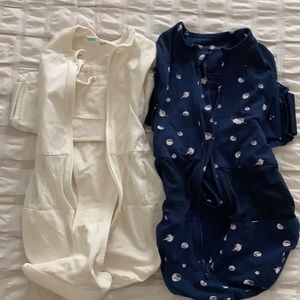 2 Snoo sleep sacks, size Small